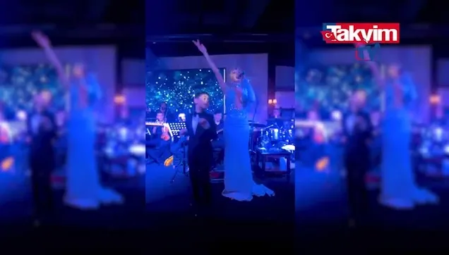 42’lik Petek Dinçöz’den bir ilk! Sır gibi sakladığı oğluna bakın! Sahneye çıkarıp karşılıklı oynadı! “Annesinin boyuna yetişmiş...”