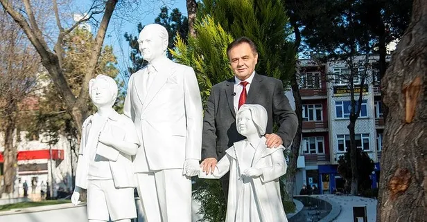 CHP taş devrinden çıkamıyor! Bilecik Belediyesi'nden yeni heykel açılışı