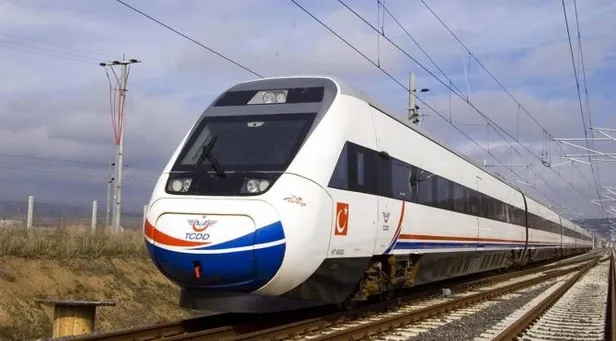 tam-kapanmada-hizli-tren-calisiyor-mu-29-nisan-17-mayis-hizli-tren-kullanilabilecek-mi-toplu-tasima-saatleri-degisti-mi-1619601654275.jpg