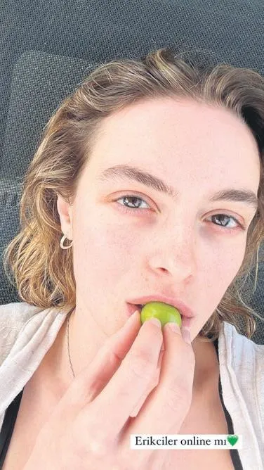 ben-esmer-seviyorum-ama-sarisinlar-denk-geliyor-diyen-ekin-mert-daymaz-adeta-brezilyadan-sevgili-transfer-etti-1653938418884.jpeg ‘Ben esmer seviyorum ama sarışınlar denk geliyor’ diyen Ekin Mert Daymaz adeta Brezilya'dan sevgili transfer etti-4