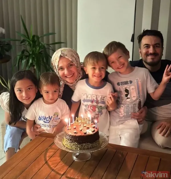 Alevlerin arasında annesinden helallik istemişti... Zehra Sena Gültekin'in Uygur Türkü Sümeyye'ye annelik yaptığı ortaya çıktı - 5