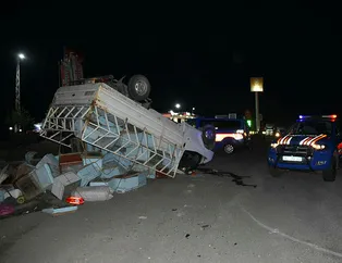 Arı kovanı yüklü kamyon TIR’la çarpıştı