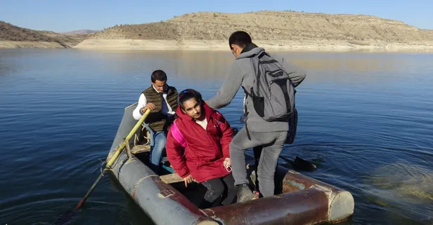 Bu öğrencilerin servisi kayık! 3 kardeş her sabah 25 dakika yolculuk yapıyor