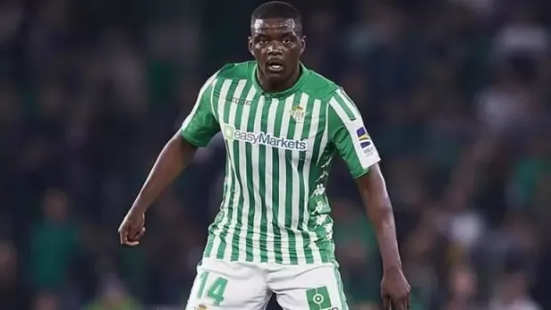 galatasaray-yonetimi-fenerin-uzun-suredir-ilgilendigi-portekizli-yildiz-william-carvalho-icin-de-devrede-1656282423940.jpeg Galatasaray yönetimi Fener'in uzun süredir ilgilendiği Portekizli yıldız William Carvalho için de devrede-2