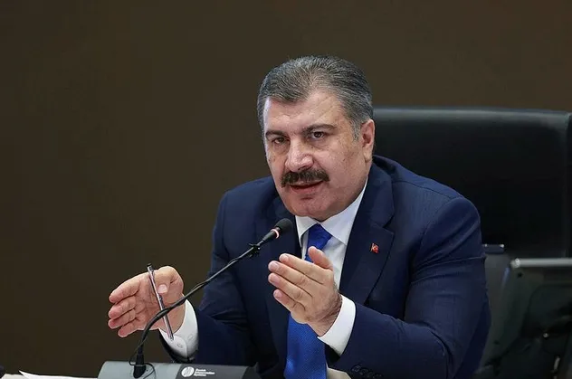 Sağlık Bakanı Fahrettin Koca uyardı: Kısa bir ‘keyif’ uğruna ağır hastalıklara yakalanmayı göze almayın