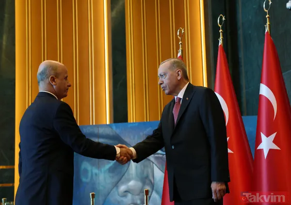 Külliye'de '30 Ağustos' kabulleri! Başkan Erdoğan'dan Türkiye'nin ilk kadın amirali Gökçen Fırat'a: Sen benim hemşehrimdin he? - 17