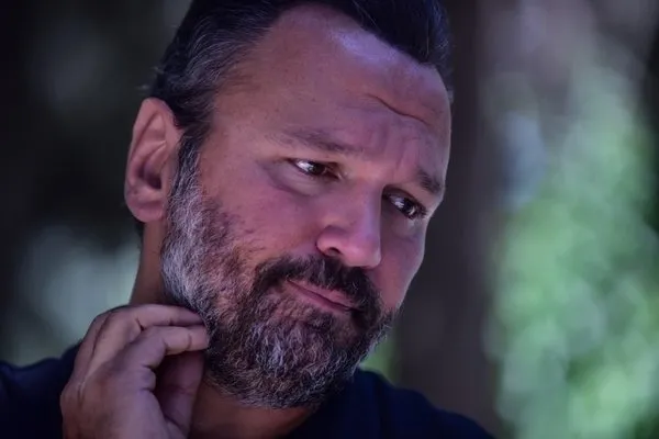 Koronavirüse yakalanan Kemal Sunal'ın oğlu Ali Sunal'dan haber var! Durumu ağırlaşmış apar topar hastaneye kaldırılmıştı-9