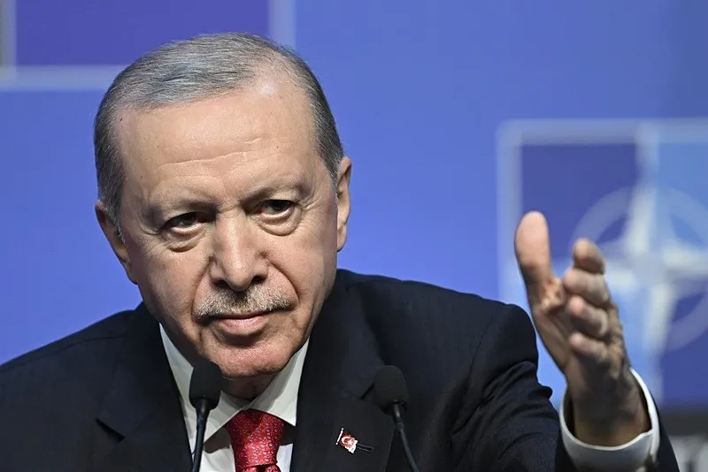 kulliyeden-dunyaya-f-35-mesaji-baskan-erdogan-bizi-izlemeye-devam-edin-1783534928222.jpeg Külliye'den dünyaya F-35 mesajı! Başkan Erdoğan: Bizi izlemeye devam edin-4