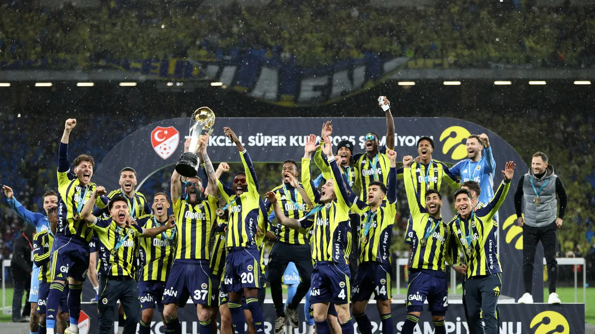 Süper Kupa şampiyonu Kanarya! Galatasaray - Fenerbahçe: 0-2 | MAÇ SONUCU