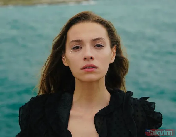 Duy Beni'nin Melisa'sı Sümeyye Aydoğan süper minisiyle boylu boyunca paylaştı ortalık yandı tutuştu 'bu saatte güneş doğar mı?' - 3