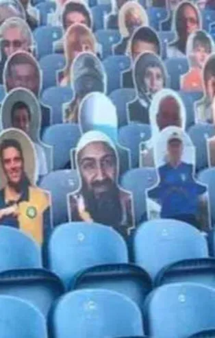 İngiltere'de Usame bin Ladin skandalı | Leeds United tribünlerindeki Usame bin Ladin kartonu olay yarattı