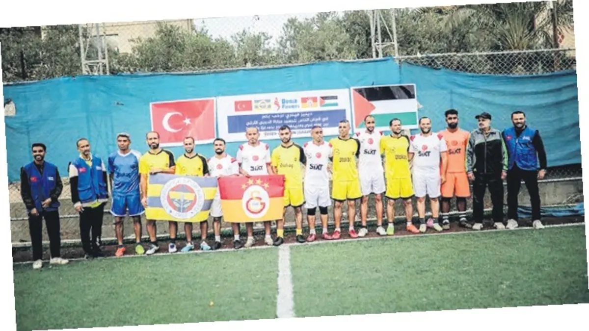 Gazze'de sembolik G.Saray- F.Bahçe maçı yapıldı