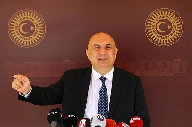 Son dakika: CHP bu kez de sosyal medya düzenlemesini AYM’ye götürüyor