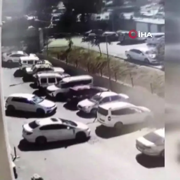Kalp krizi geçiren sürücü hastane otoparkında 7 araca çarptı: O anlar kamerada