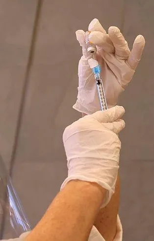 Covid-19 pandemisi bir ilk değil! Kitlesel aşılar dünyayı nasıl değiştirdi? Geçmişte hangi aşı ne kadar zamanda üretildi?