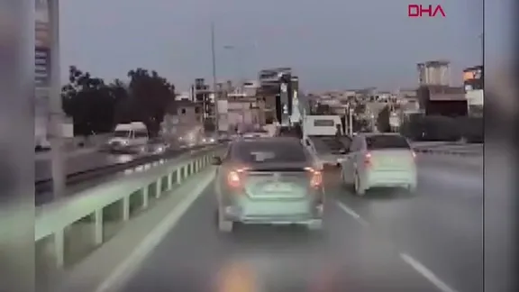 Pendik'teki zincirleme kaza kamerada: 5 yaralı!