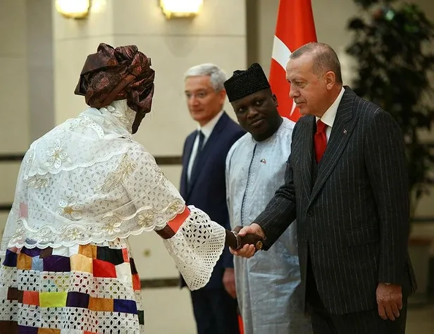 Gambiya Büyükelçisi Kinteh, Erdoğan'a güven mektubu sundu-3
