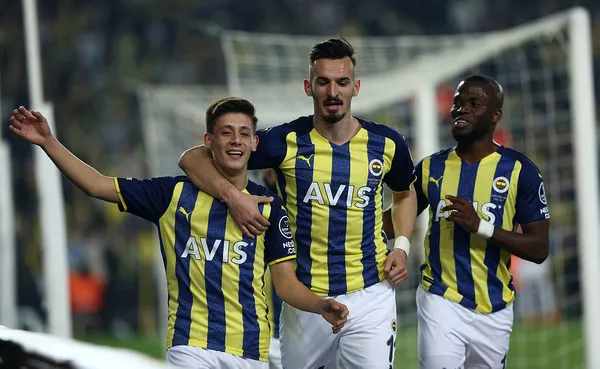 ozel-haber-i-arda-guler-tarih-yaziyor-27-yil-sonra-en-iyi-performans-1650795026318.jpg Özel Haber I Arda Güler tarih yazıyor! 27 yıl sonra en iyi performans-4