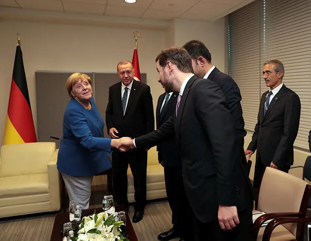 Son dakika: Başkan Erdoğan Almanya Başbakanı Merkel ile görüştü-3