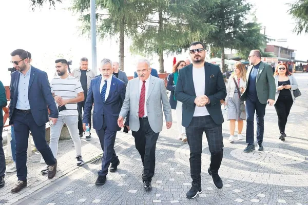 yesil-ve-mavinin-birlestigi-findik-diyari-orduda-hedef-12-ay-turizm-1699998490611.jpeg Yamaç paraşütü, sörf, karavan... Yeşil ve mavinin birleştiği fındık diyarı Ordu'da hedef 12 ay turizm!-5