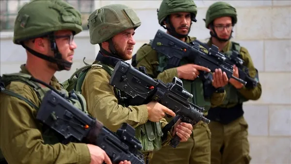 israil-askerlerinden-bati-seriada-baskin-2-filistinli-olduruldu-1672630853350.jpg İsrail askerlerinden Batı Şeria'da baskın: 2 Filistinli öldürüldü-4