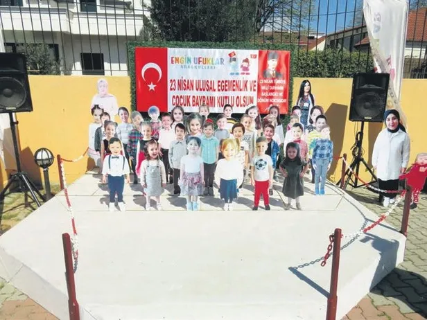Yerde ve gökte 23 Nisan coşkusu: THY TBMM'nin 100. yılı için havalandı-12