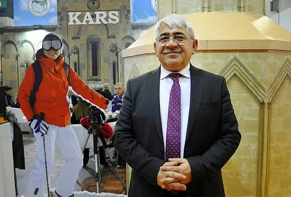 Kars Belediye Başkanının MHP'den istifası istendi-1