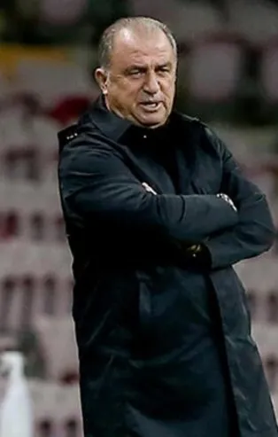 SON DAKİKA! Fatih Terim Florya'ya veda etti! Galatasaraylı taraftarlar sevgi gösterilerinde bulundu