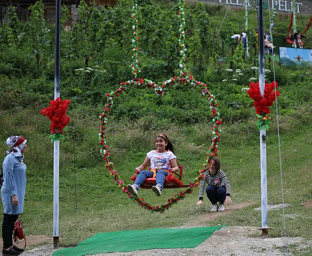 Büyük tepki topluyordu! Ayder'deki salıncaklar kaldırılıyor...-2