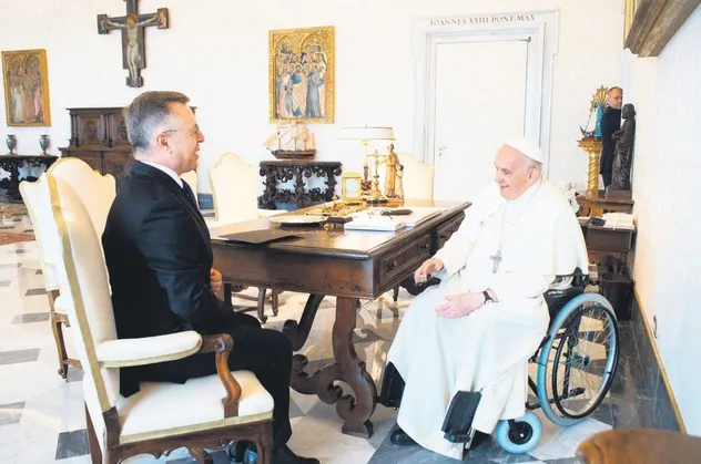 Papa'dan Başkan Erdoğan'a övgü dolu sözler: Ukrayna'daki savaşa çözüm bulma çabalarını takdirle karşılıyor