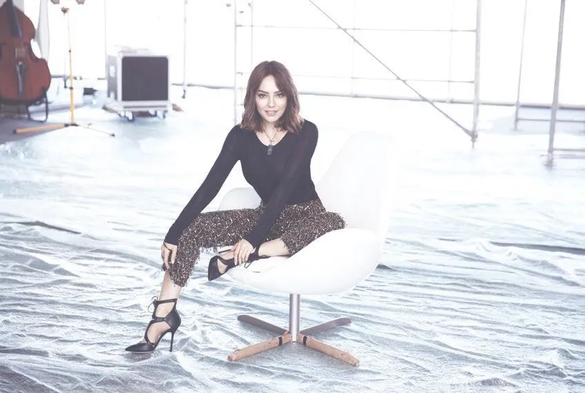 Herkesin gözü dışardadır