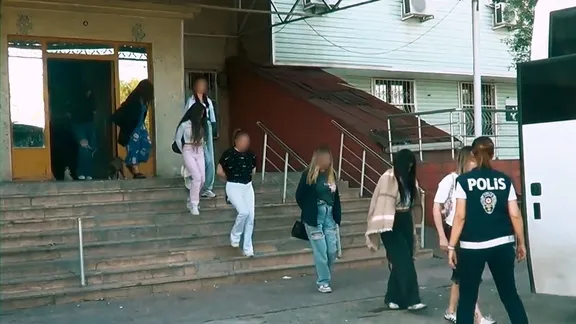 Ahlaksız ağ çökertildi! Iğdır'da rüşvet, uyuşturucu, insan ticareti ve fuhuş operasyonu: 19 gözaltı