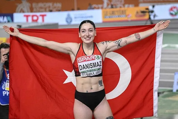 avrupa-salon-atletizm-sampiyonasinda-kadinlar-3-adim-atlama-finalinde-tugba-danismaz-altin-madalya-kazandi-1677957217566.jpeg Avrupa Salon Atletizm Şampiyonası'nda kadınlar 3 adım atlama finalinde Tuğba Danışmaz altın madalya kazandı-8