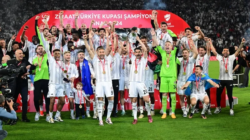 tff-resmen-duyurdu-iste-galatasaray-ile-besiktas-arasindaki-super-kupa-macinin-oynanacagi-tarih-ve-stat-1720716008405.jpg