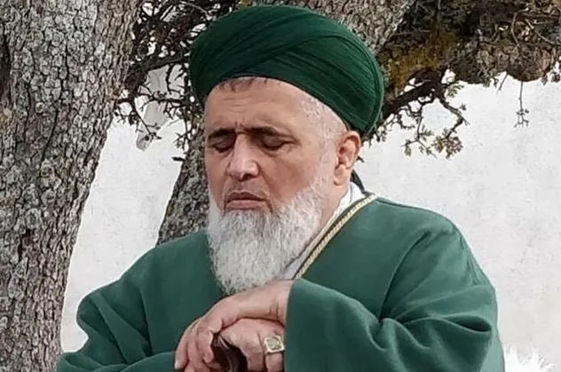 'Devlete sızalım' diyen Uşşaki Tarikatı'nın sözde şeyhi Fatih Nurullah çocuk istismarından tutuklandı