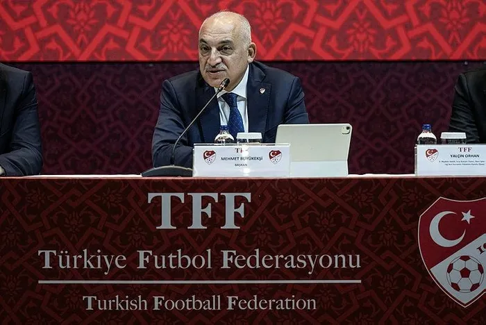 ligler-ne-zaman-baslayacak-tff-baskani-mehmet-buyukeksiden-flas-aciklamalar-1702473708966.jpeg Ligler ne zaman başlayacak? TFF Başkanı Mehmet Büyükekşi'den flaş açıklamalar-4