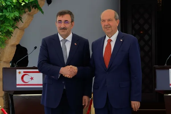 Son dakika: KKTC'de ikili görüşme! Cumhurbaşkanı Yardımcısı Cevdet Yılmaz: Geçmişteki birikimle geleceğe yürüyeceğiz-8