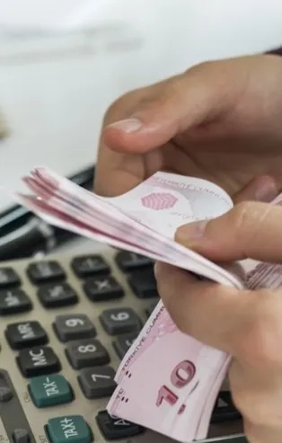 Bankalar 'emekli' yarışına girdi! 2021 emekli maaşı promosyon ücreti ne kadar? HalkBank, Ziraat Bank, VakıfBank...