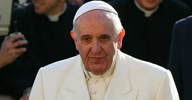 Papa Franciscus özür diledi