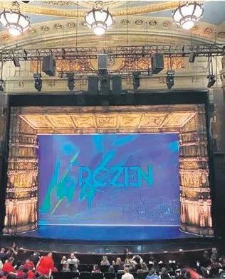 Kaan Yıldırım’la Londra’da tatil yapan Hande Erçel’den ilan-ı aşk paylaşımları geldi-4