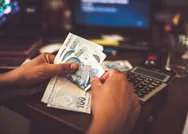 Borcu olanlara müjde! Kredi kartı borçları ertelendi mi? Kart borcu erteleyen bankalar!