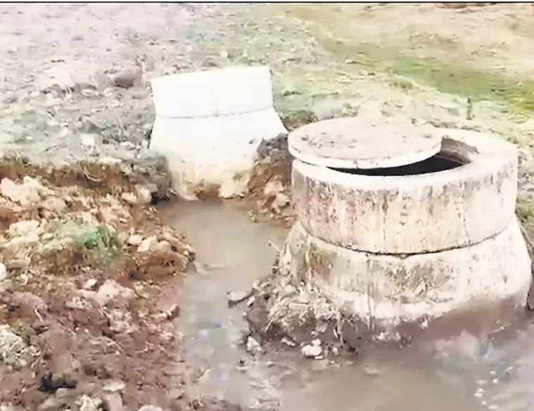 CHP’li ABB bu kez de çamurlu suyu vatandaşlara içirdi!