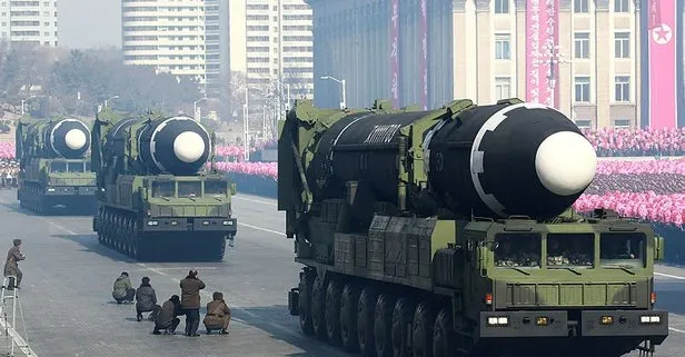 Kuzey Kore, Hwasong-12 tipi uzun menzilli balistik füze denediğini duyurdu! Fotoğrafları servis edildi