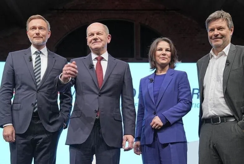 Almanya’da 3’lü masa krizi!