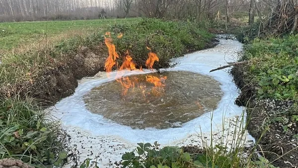 depremin-ardindan-oldu-duzcede-yanan-su-saskina-cevirdi-1669720966329.jpeg Depremin ardından oldu: Düzce'de yanan su şaşkına çevirdi-3