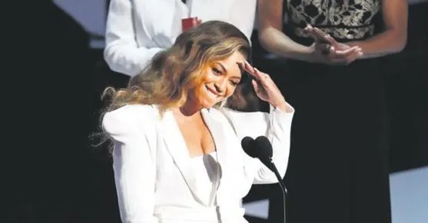 Beyonce ‘Yılın Şov İnsanı’ ödülünü aldı
