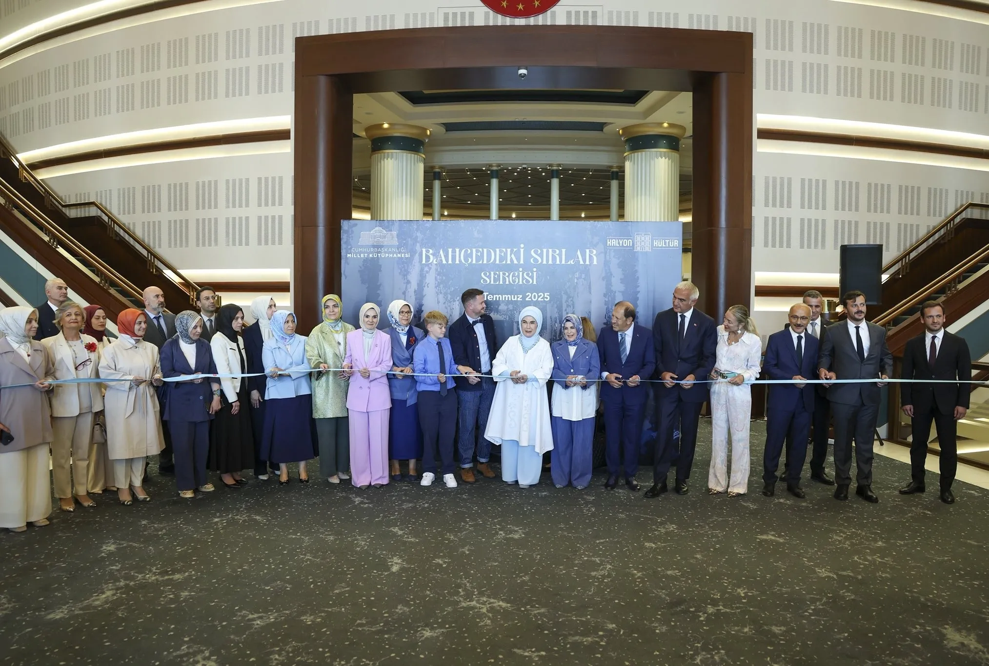 Bu sergi geleceğe kök salmayı anlatıyor