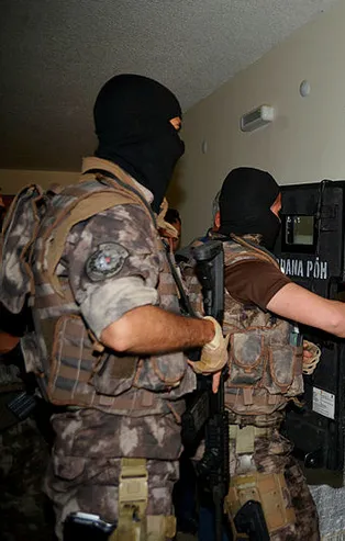 Adana'da terör operasyonu: 24 gözaltı