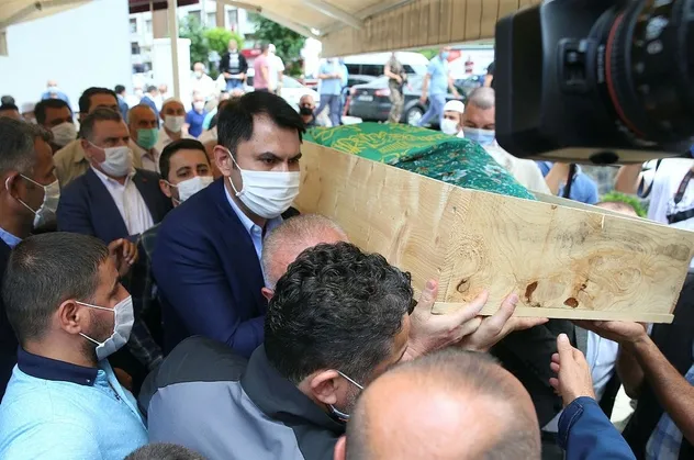 Son dakika: Çevre ve Şehircilik Bakanı Murat Kurum'dan Artvin ve Rize'deki sel felaketi ile ilgili açıklama