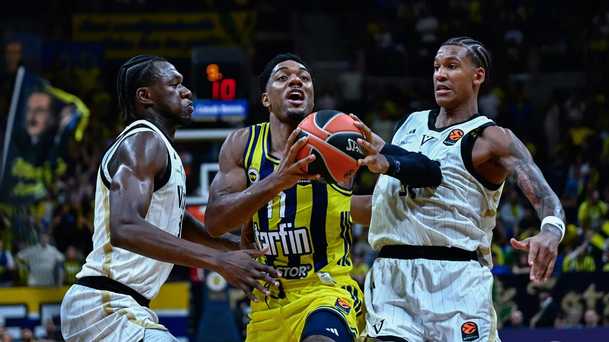 Fenerbahçe Tarfin, EuroLeague'e galibiyetle başladı